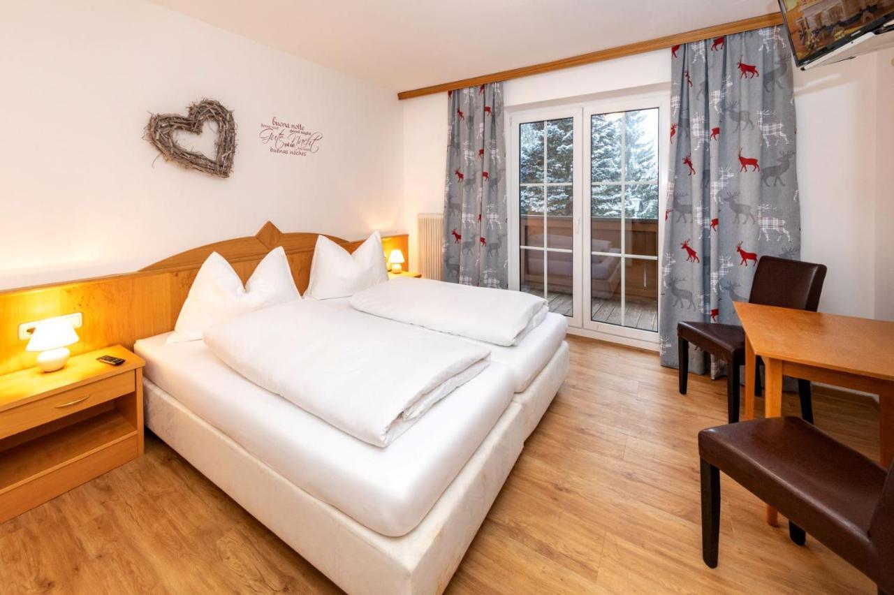 Pension Alpenrose Maishofen Exterior foto